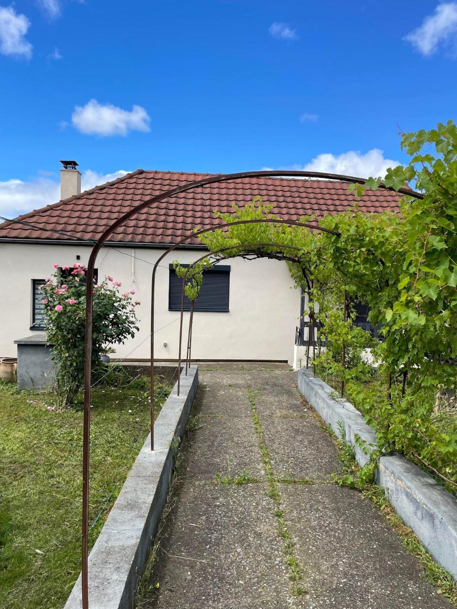 Maison Proche Clermont-fd Entre Chu Et Cezeaux -parking Beaumont (Puy-de-Dome)